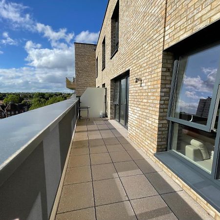 Appartement Modern Penthouse Flat With Free Indoor Parking à Londres Extérieur photo