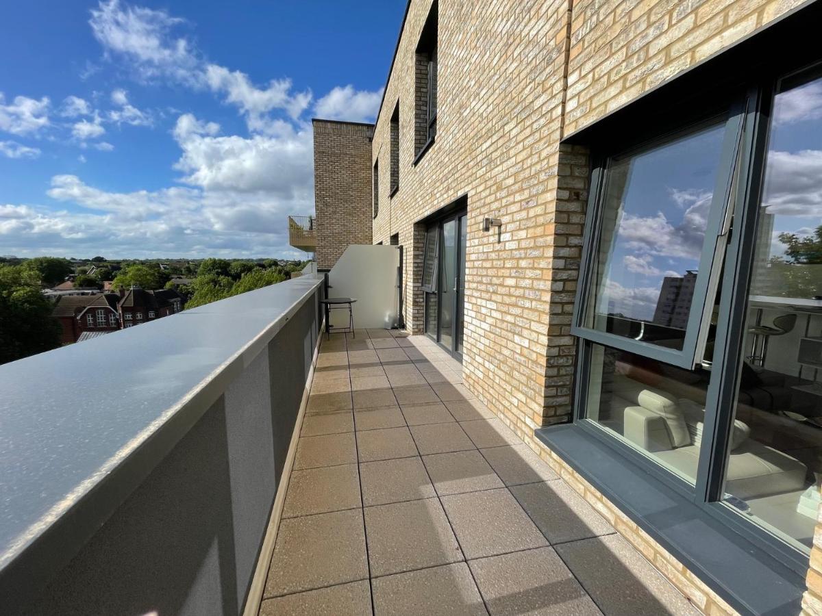 Appartement Modern Penthouse Flat With Free Indoor Parking à Londres Extérieur photo