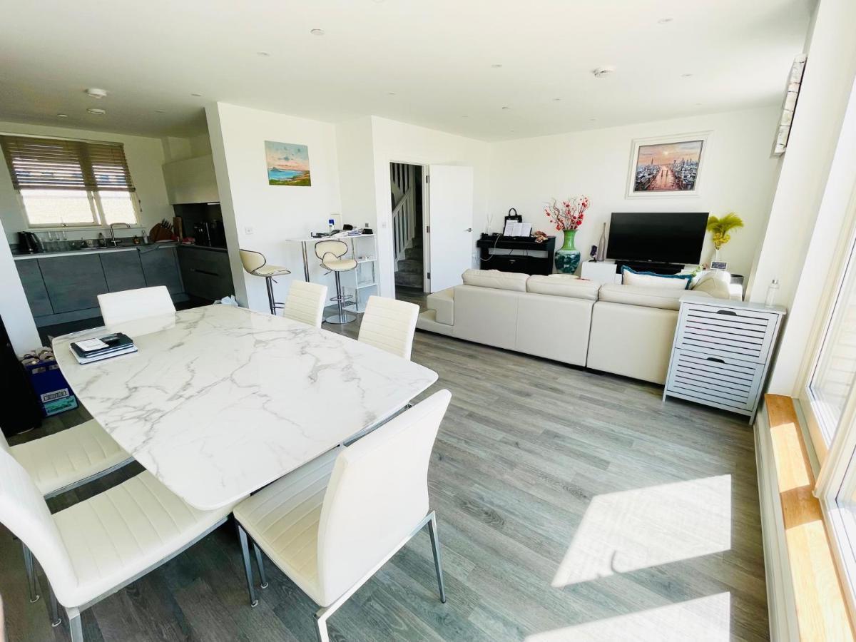 Appartement Modern Penthouse Flat With Free Indoor Parking à Londres Extérieur photo
