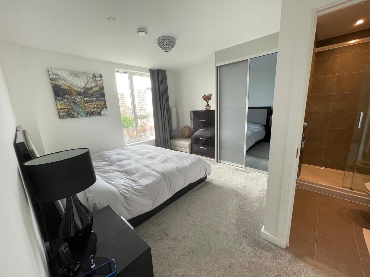 Appartement Modern Penthouse Flat With Free Indoor Parking à Londres Extérieur photo